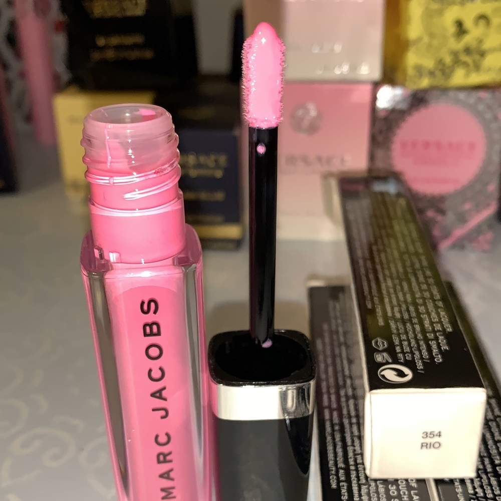 COPY - 354 RIO MARC JACOBS RIO LIPGLOSS BRAND NEW!